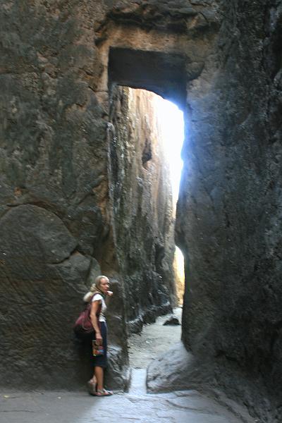 IMG_2272.JPG - э... как бы так поаккуратнее сказать...вообщем в этом месте один из нас стоял на стреме