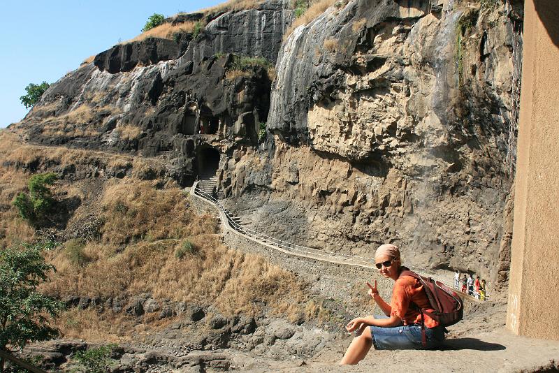 IMG_2315.JPG - Ну это типа я, на фоне Эйфелевой башни )