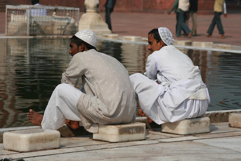 IMG_1102.JPG - Помоешь копытца - и ни грешка за душой. Очень удобно