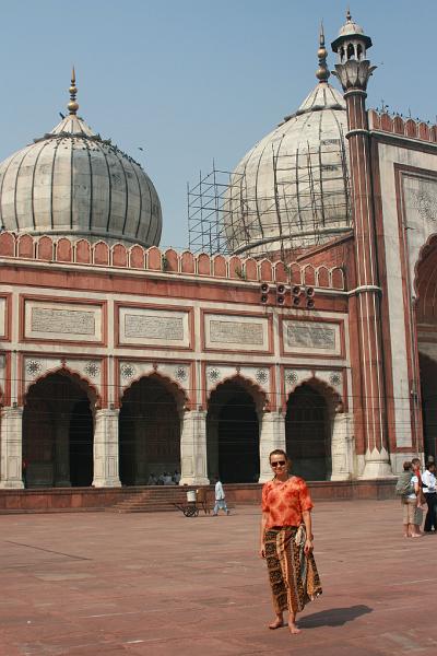 IMG_1106.JPG - И ты стоишь передо мной - такая злая и босая....