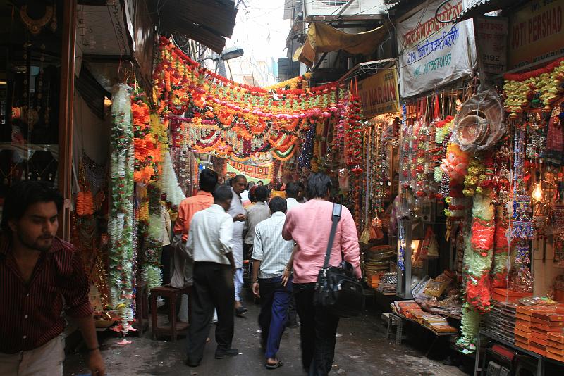 IMG_1122.JPG - Kinari Bazar - улица "все для свадеб"