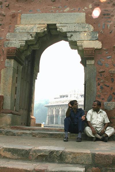 IMG_1242.JPG - П...еж в независимости от возраста и профессии. Он повсюду. Он всегда