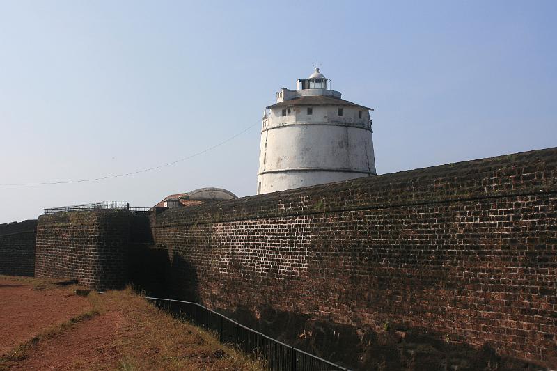 IMG_1044.JPG - А этот форт открытый для посещения. С маяком