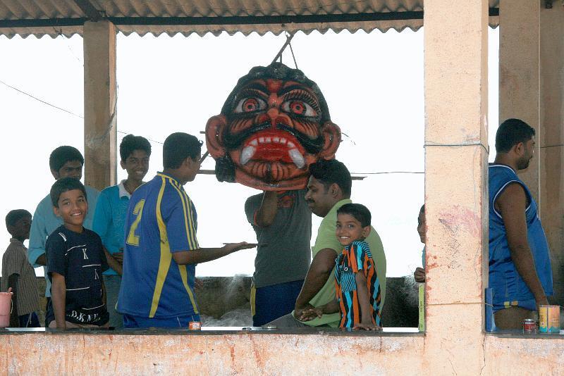 IMG_1545.JPG - В изготовлении таких кукол учавствует вся детвора