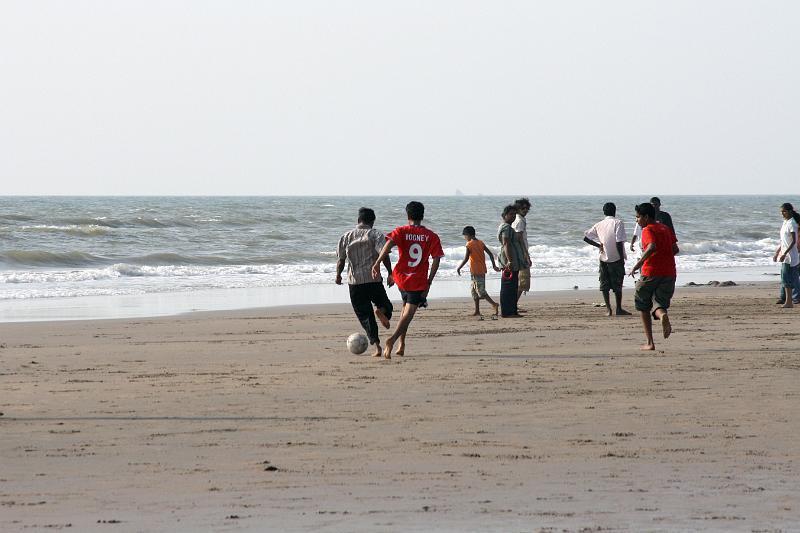 IMG_1582.JPG - Вообще странно, что они играют не в крикет