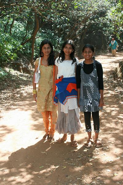 IMG_1819.JPG - Бедняков в этих местах нет вообще (кроме носильщиков)