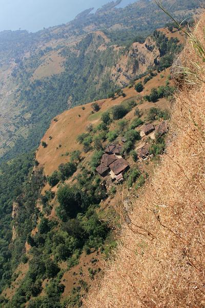 IMG_1839.JPG - Над пропастью во ржи. Здесь меня держат за ноги, потому что я фоткаю вниз